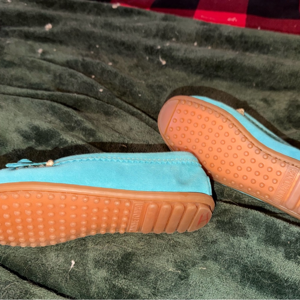 Minnetonka Teal Embroidered Moccasins - Picture 3 of 3